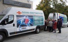 Osteobus odwiedzi Ropę! Fundacja NEUCA dla Zdrowia rozpoczęła akcję bezpłatnych badań profilaktycznych